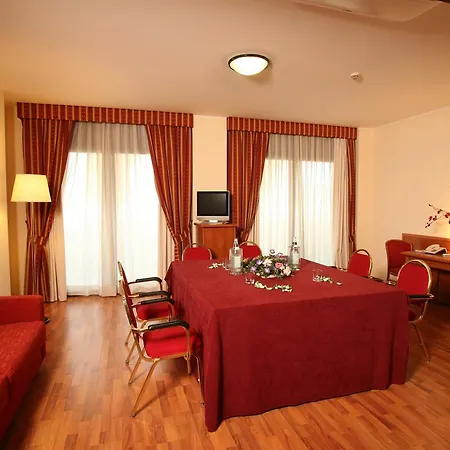 Hotell Executive Meeting & Events 4*