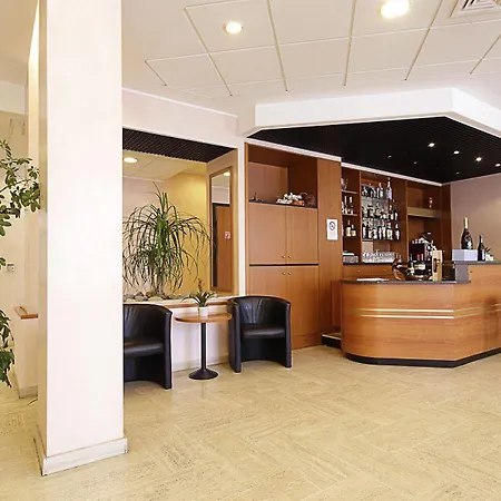 Hotell Executive Meeting & Events 4*
