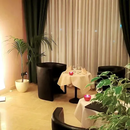 Executive Meeting & Events מלון 4*