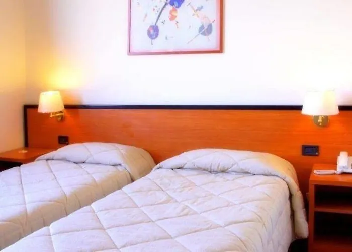 Hotel Executive Meeting & Events 4*