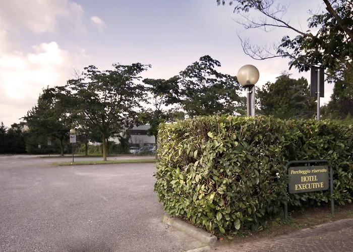 Hotel Executive Meeting & Events